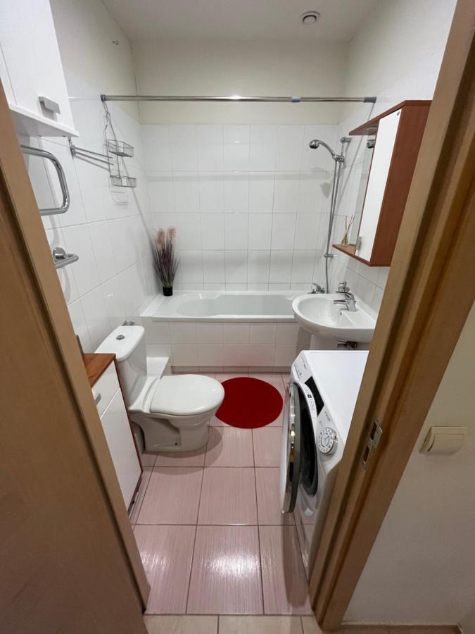Lovely Apartments In Imanta With Free Parking Ryga Zewnętrze zdjęcie